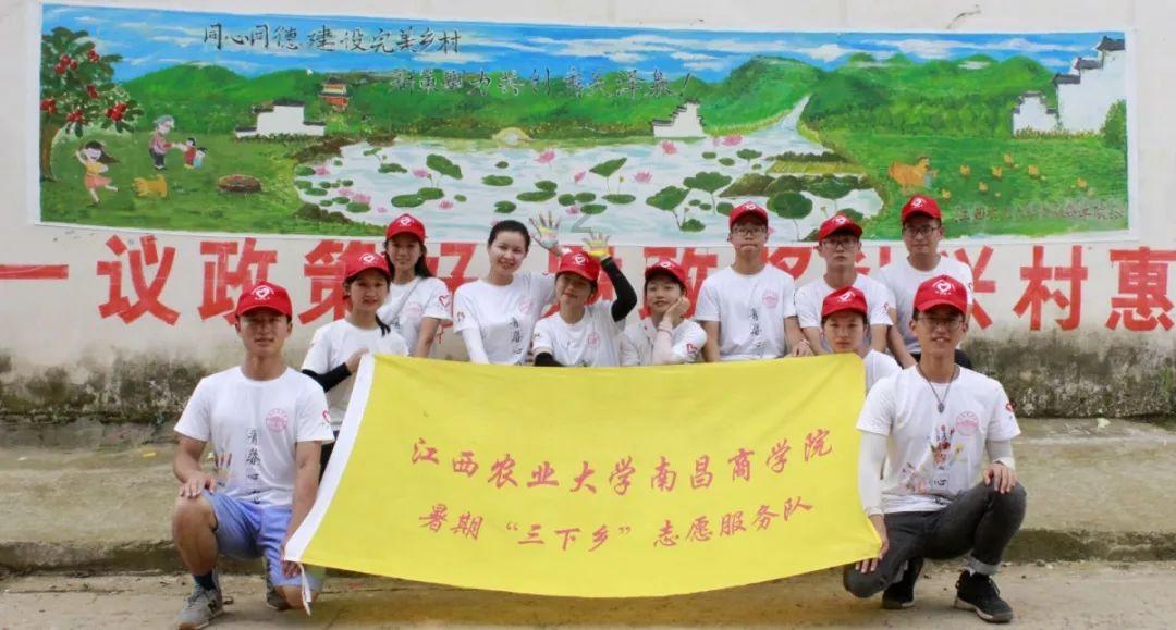 甜美奥莉吃甜点